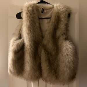 H&M Luxurious Faux Fur Vest in Beige